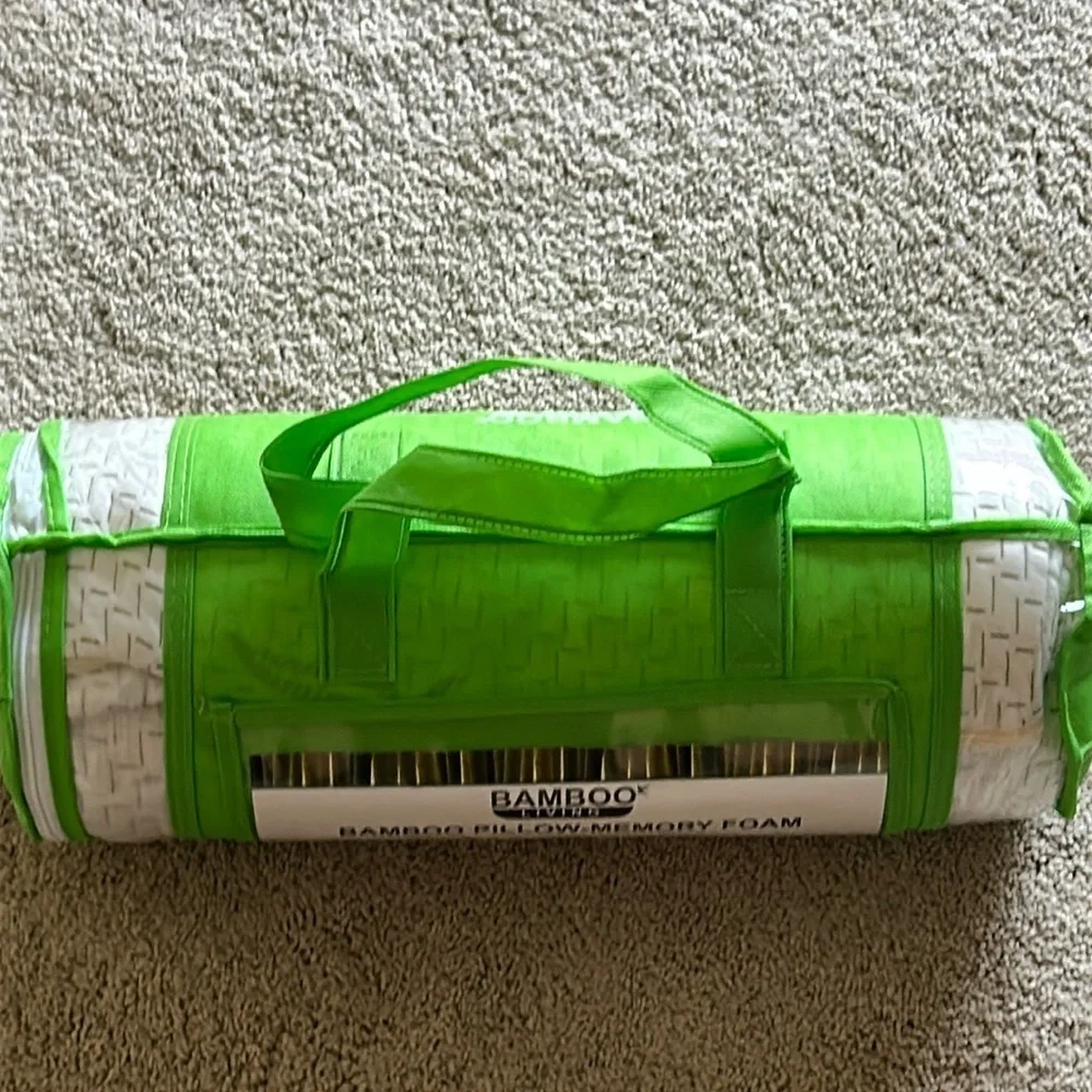 Bamboo Living Bamboo Pillow-Memory Foam Queen - Brand New